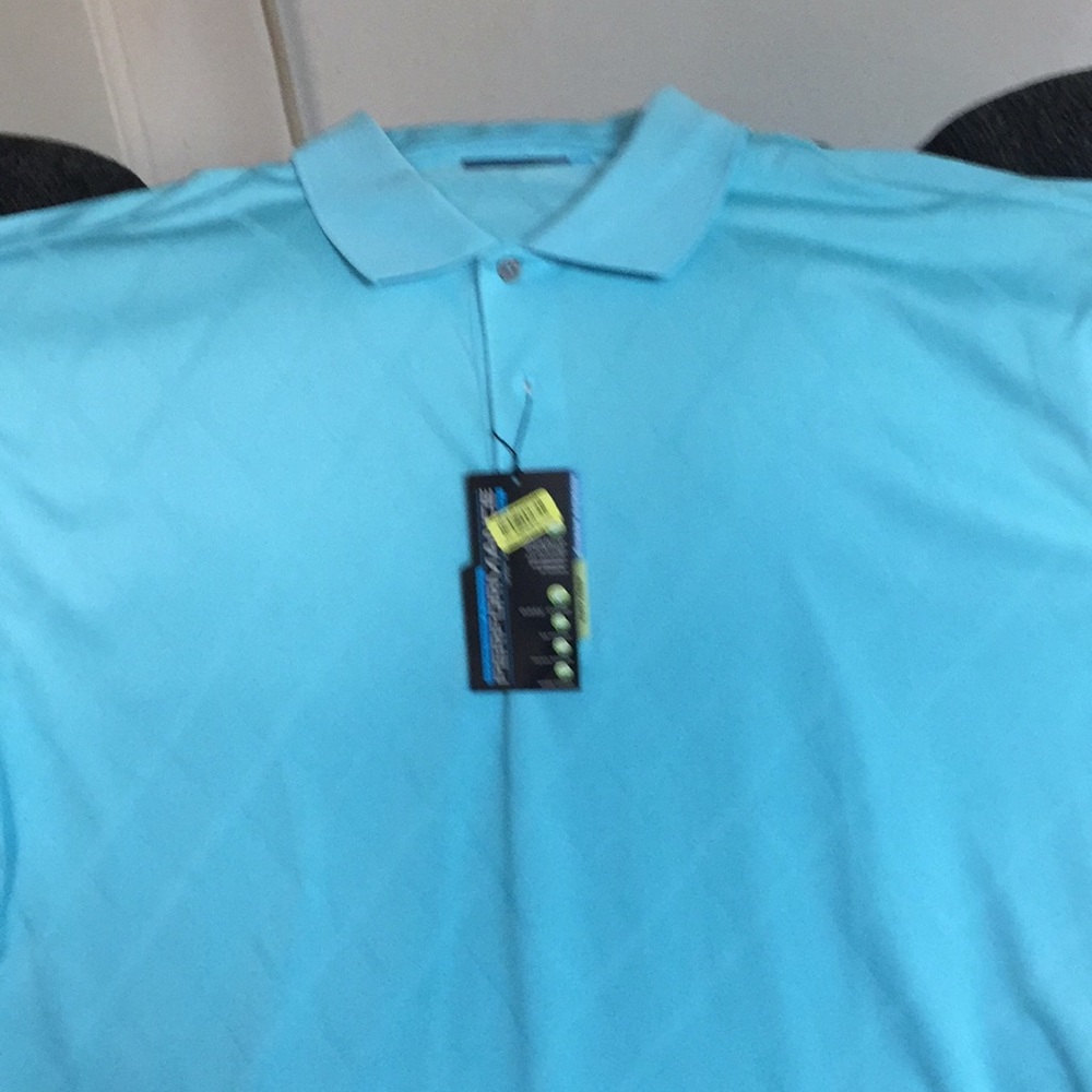 Men’s golf shirt